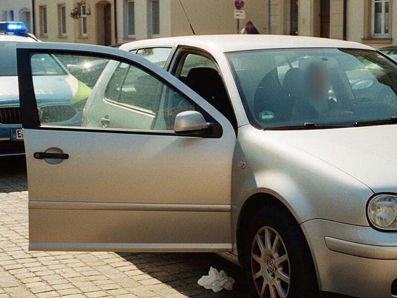 Bamberg: Sohn greift eigene Mutter im Auto an - Polizei schreitet ein