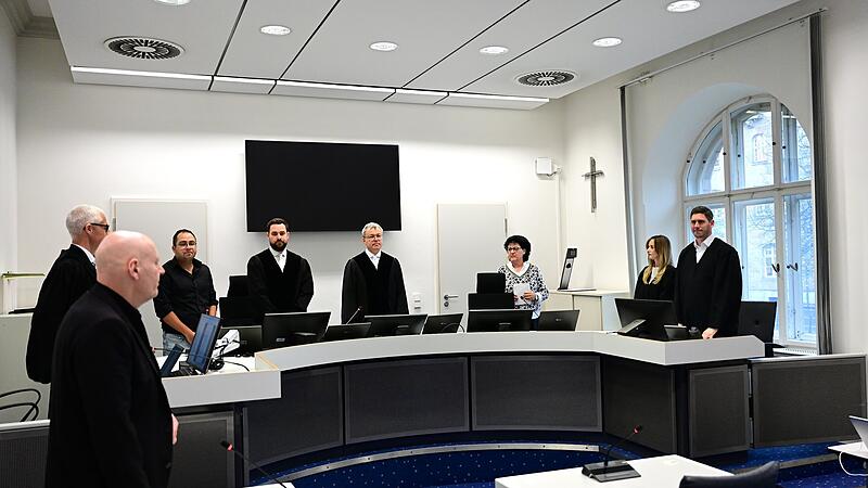 Die Jugendkammer des Landgerichts mit den Richtern Tim Baum und Johannes Tr&auml;nkle (Vorsitz), sowie zwei Sch&ouml;ffen