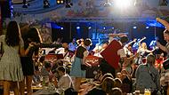 Welche Hits gibt es hier 2024 zu hören? An diesem Freitag startet das Schweinfurter Volksfest.