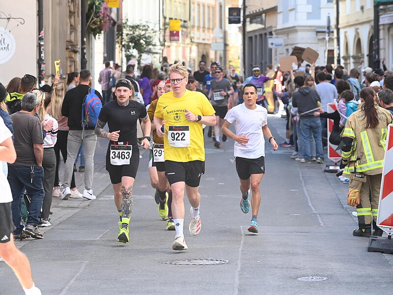 Weltkulturerbelauf 2025: Rund 3700 Athletinnen und Athleten nahmen de Halbmarathon, den Sparkassen-Lauf, in Angriff.