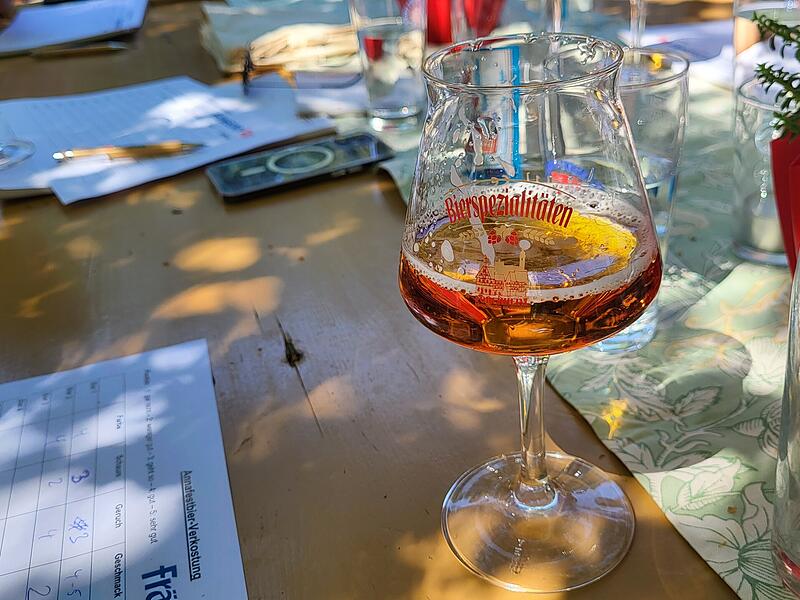 Bierprobe Annafest 2023Bierprobe Annafest 2023 Die Teilnehmer haben die Biere nach jeder Runde bewertet.