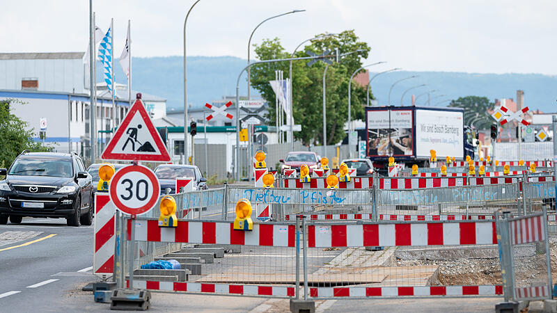 Nicht nur in der Bamberger Hafenstra&szlig;e, sondern auch &uuml;berall im Landkreis h&auml;ufen sich im Sommer die Stra&szlig;enbaustellen.