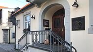 Das Gasthaus mit Brauerei und Hotel "L&ouml;wenbr&auml;u" in Neuhaus darf sich "Arbeitgeber der Zukunft" nennen.