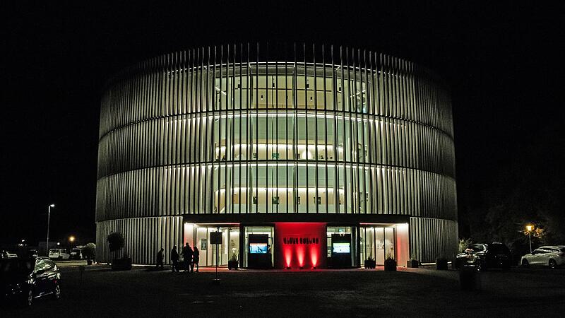 Das Globe dient zurzeit als Interimsspielstätte des Coburger Landestheaters.
