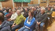 Groß war das Interesse der Bürger am Thema Windkraft, das in der Schulturnhalle diskutiert wurde.