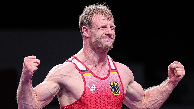 Der st&auml;rkste Mann des AC  Lichtenfels: Hannes Wagner sichert sich  den Titel bei der     Deutschen Meisterschaft.