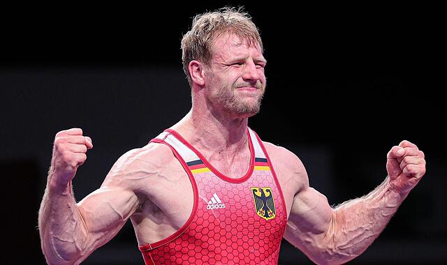 Der stärkste Mann des AC Lichtenfels: Hannes Wagner sichert sich den Titel bei der Deutschen Meisterschaft. Der stärkste Mann des AC Lichtenfels: Hannes Wagner sichert sich den Titel bei der Deutschen Meisterschaft.