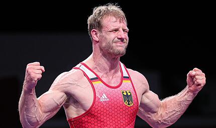 Der stärkste Mann des AC Lichtenfels: Hannes Wagner sichert sich den Titel bei der Deutschen Meisterschaft. Der stärkste Mann des AC Lichtenfels: Hannes Wagner sichert sich den Titel bei der Deutschen Meisterschaft.