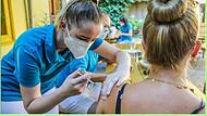 Mit der steigenden Zahl an Impfangeboten, wie hier kürzlich das Impfen in der Gaststätte Pelikan, wird die amtliche Impfstatistik   unpräziser.