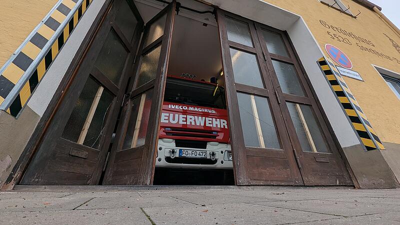 Es knarzt und quietscht am bei der Forchheimer Stadtteil-Feuerwehr Buckenhofen: Nun gibt es endlich Pläne für das neue Gerätehaus, das am Kanal gebaut werden soll.