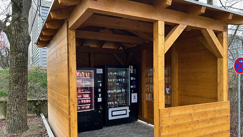 Am Ramsthaler Festplatz steht ein Weinautomat, der vom Weinbauverein betreut und bestückt wird.