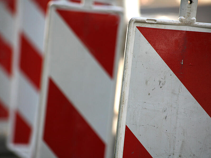 Warnbaken in Forchheim durch junge Randalierer umgetreten Warnbaken