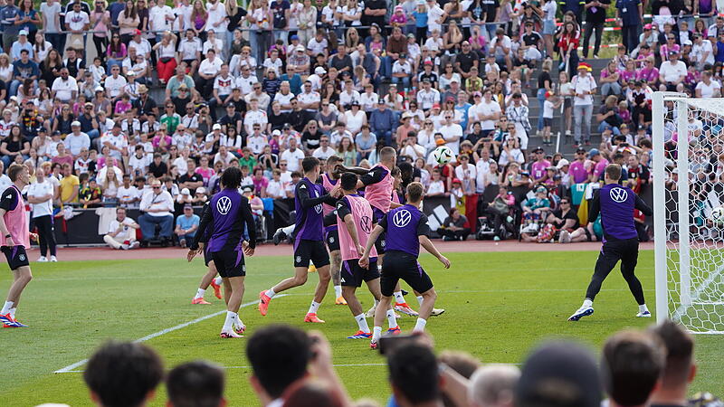 2024 waren rund 4000 Menschen beim &ouml;ffentlichen Training der DFB-Elf in Herzogenaurach. So viele Fans sollen auch 2025 wieder dabeisein.