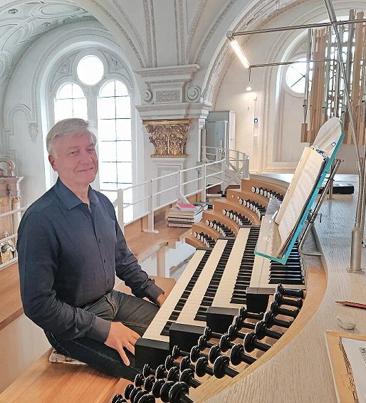 Konzert an der neu erbauten Späth-Orgel in der Pfarrkirche St. Mariä Himmelfahrt in Weilheim. Konzert an der neu erbauten Späth-Orgel in der Pfarrkirche St. Mariä Himmelfahrt in Weilheim.
