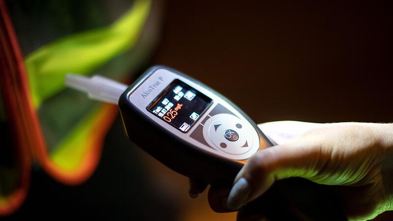 Alkoholkontrolle (Symbolbild)