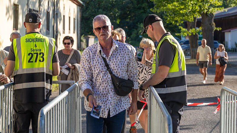 Nino de Angelo auf Schloss EyrichshofNino de Angelo rockt Schloss Eyrichshof: Open Air Konzert