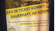 Robert Habeck wirbt auf den falschen Plakaten für das Null-Euro-Ticket. Robert Habeck wirbt auf den falschen Plakaten für das Null-Euro-Ticket.
