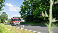 Ein weiter Weg liegt vor ihnen: Bereits seit 2019 bittet die Feuerwehr Untermerzbach um ein neues Logistikfahrzeug. Daf&uuml;r ist zun&auml;chst aber ein Anbau am Feuerwehrhaus n&ouml;tig. Foto: Pia Bayer