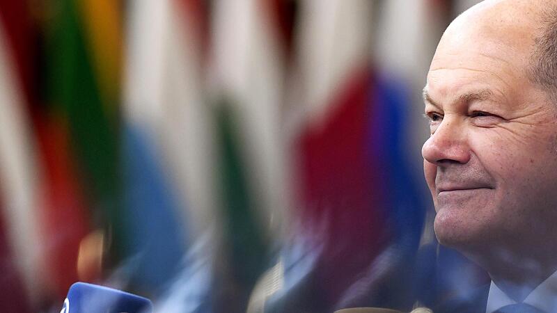 Vor seiner ersten Reise nach China fordern mehrere Organisationen von Bundeskanzler Olaf Scholz eine klare Positionierung zu chinesischen Menschenrechtsverletzungen.