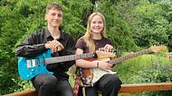 Luis Lehner und Jule Kr&ouml;ner geh&ouml;ren zu den besten jungen Gitarristinnen und Gitarristen Deutschlands.