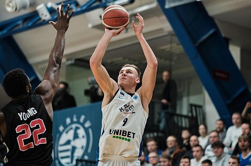 Mit  22 Punkten und zehn Rebounds im Hinspiel war  Artur Konontsuk von BC Kalev/Cramo der effektivste Akteur  aller vier Viertelfinalbegegnungen. Der Forward traf fünf seiner sieben Dreierversuche.