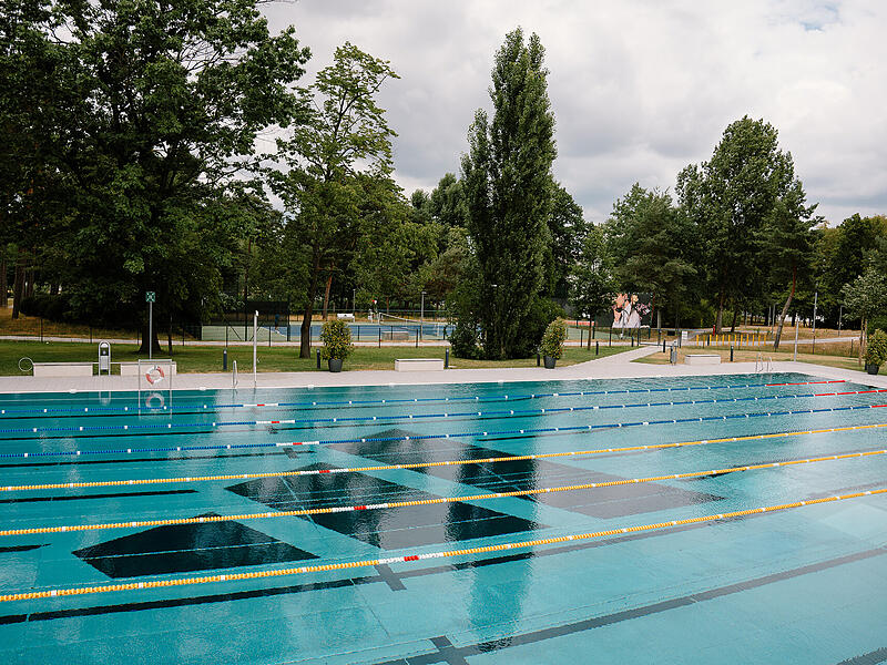 Das Schwimmbecken bei Adidas in Herzogenaurach hat olympische Ma&szlig;e.