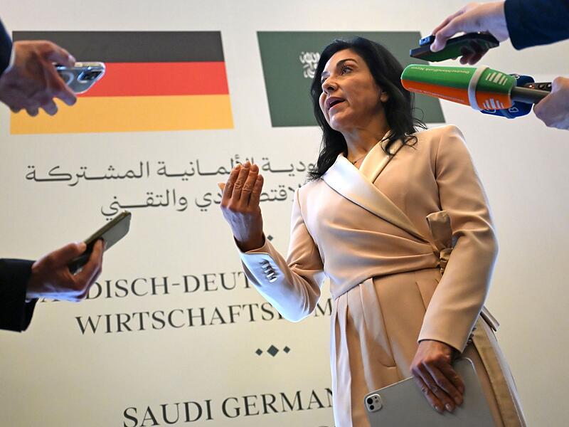 Wirtschaftsministerin Reiche besucht Saudi-Arabien Wirtschaftsministerin Reiche besucht Saudi-Arabien