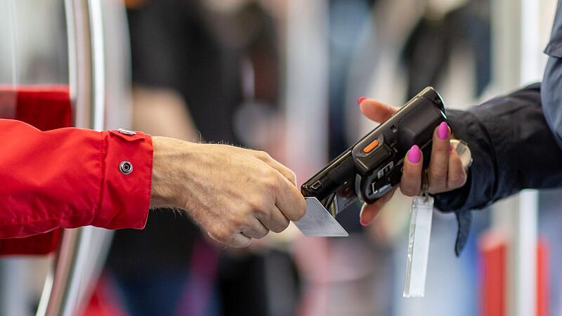 Fahrkartenkontrolle im ÖPNV Fahrkartenkontrolle im ÖPNV