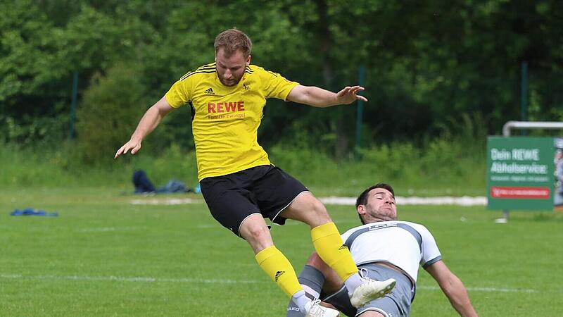Marius Scheer (gelb) ist einer der beiden Top-Torschützen der Möhrendorfer. Marius Scheer (gelb) ist einer der beiden Top-Torschützen der Möhrendorfer.