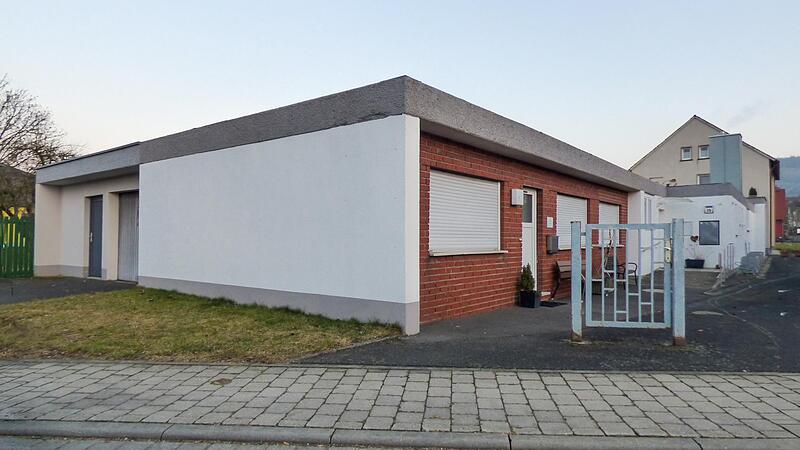 Das Haus der Begegnung in Kirchehrenbach soll abgerissen werden, um Platz zu machen f&uuml;r ein Kinderkrippengeb&auml;ude.Forchheim & Fr&auml;nkische Schweiz