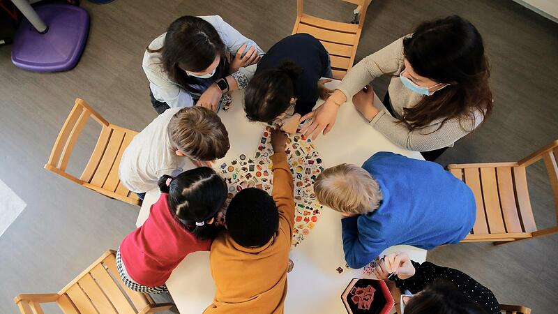 Mit der Plattform „Klärwerk“ soll die Suche nach Angeboten für Kinder und Jugendliche, die gerade in der Pandemie Schwierigkeiten haben, erleichtert werden. Mit der Plattform „Klärwerk“ soll die Suche nach Angeboten für Kinder und Jugendliche, die gerade in der Pandemie Schwierigkeiten haben, erleichtert werden.