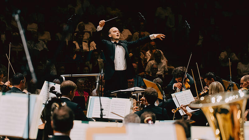 Giuseppe Mengoli gewann  im Juli 2023 den Dirigierwettbewerb "The Mahler Competition".