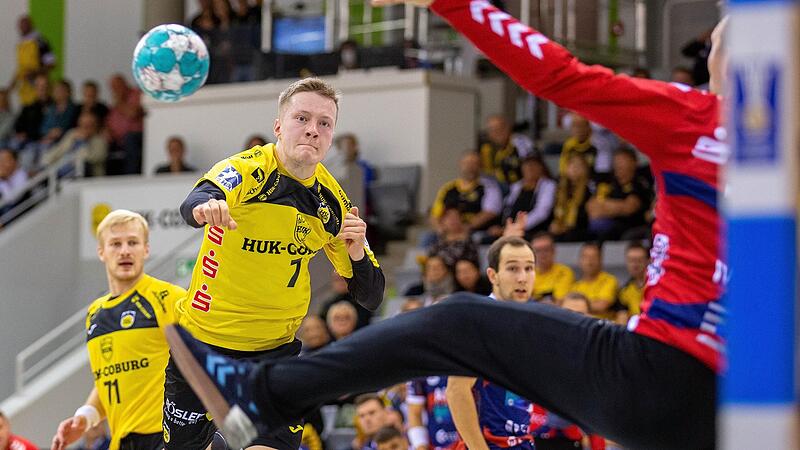 Youngster gefordert: Felix Dettenthaler ist nach den Verletzungen von Max Jaeger und Max Preller die Nummer 1 auf Linksau&szlig;en. Im Pokal gegen Gro&szlig;wallstadt warf Dettenthaler vier Tore, leistete sich aber auch f&uuml;nf Fehlw&uuml;rfe.