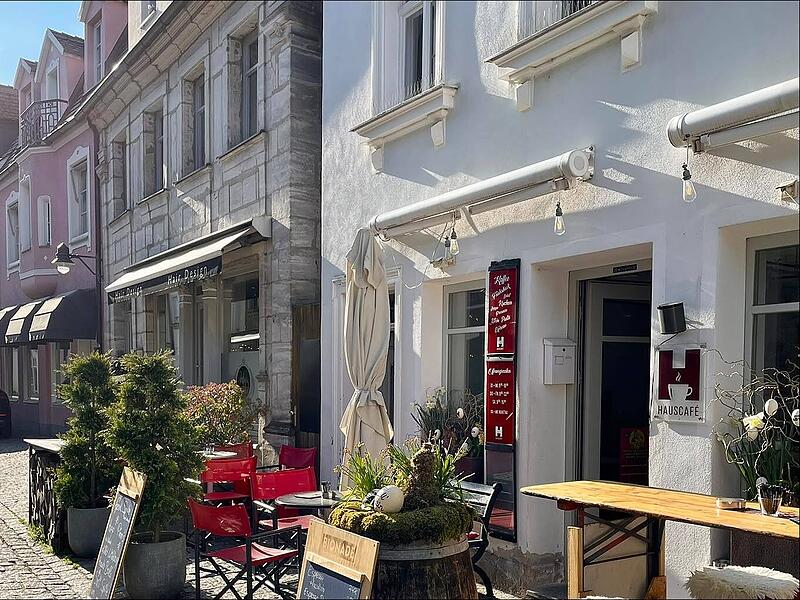 Das Hauscafé in der Forchheimer Apothekenstraße ist vorerst geschlossen. Grund dafür sind Reparatur- und Renovierungsarbeiten.