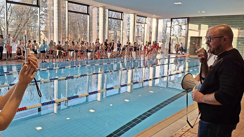 Bildunterschrift: Das 52. Kreisschwimmfest des Landkreises Coburg Ende November war ein voller Erfolg: Insgesamt haben 154 Kinder im Einzelwettbewerb teilgenommen. Die Sieger wurden nun ermittelt. Bildunterschrift: Das 52. Kreisschwimmfest des Landkreises Coburg Ende November war ein voller Erfolg: Insgesamt haben 154 Kinder im Einzelwettbewerb teilgenommen. Die Sieger wurden nun ermittelt.