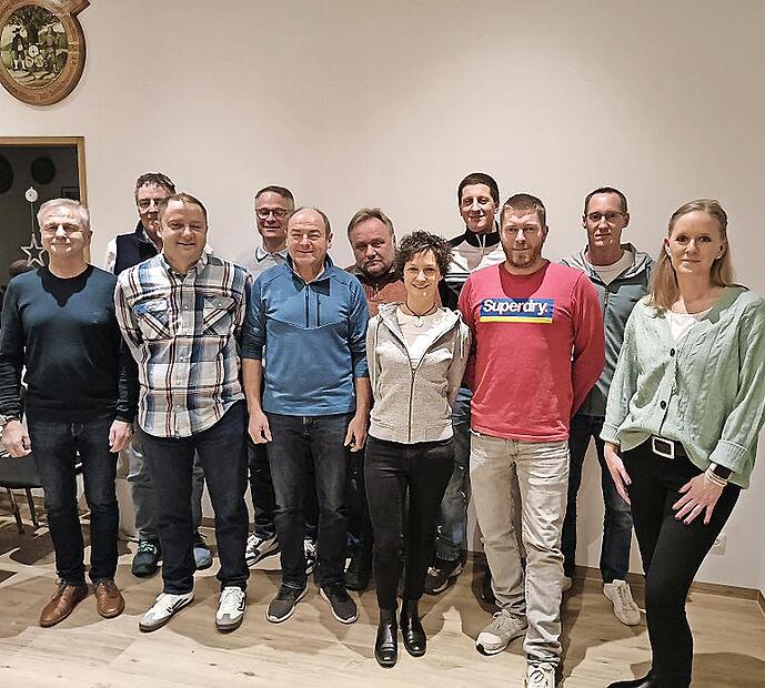 Die Dorfgemeinschaft Schlaifhausen hat ihre Kandidaten für die Gemeinderatswahl in Wiesenthau nominiert. Die Dorfgemeinschaft Schlaifhausen hat ihre Kandidaten für die Gemeinderatswahl in Wiesenthau nominiert.