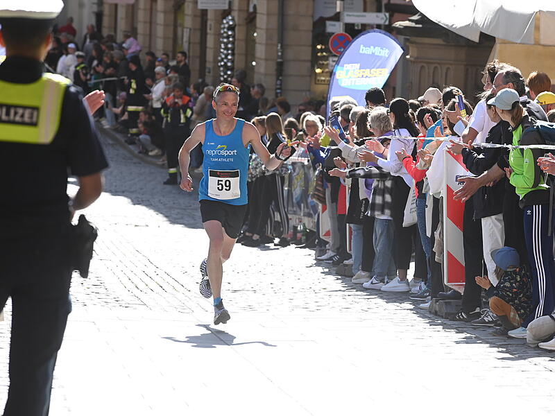 Weltkulturerbelauf 2025: Rund 3700 Athletinnen und Athleten nahmen de Halbmarathon, den Sparkassen-Lauf, in Angriff.