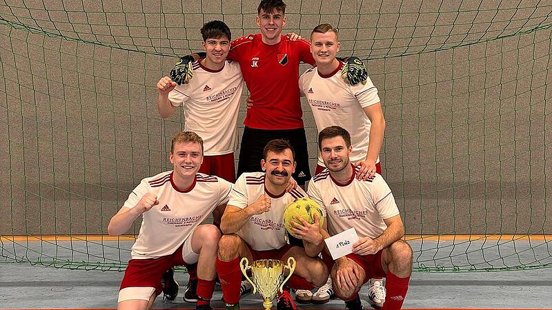 Das siegreiche Team des SV Wachenroth: Der Kreisklassist hat die 30. Auflage des Rattelsdorfer Hallenturniers gewonnen.