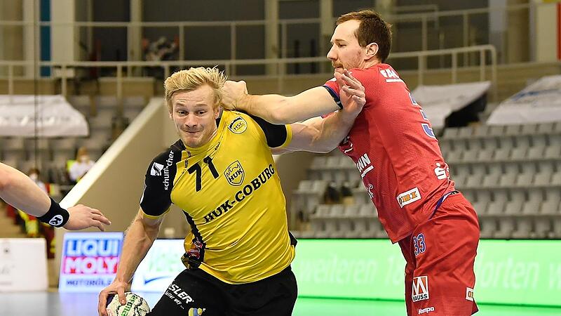 In der vergangenen Saison waren Coburgs Andreas Schröder (links) und Erlangens Nikolai Link (rechts) noch Gegner in der Bundesliga. Nun müssen Derbys wieder als Testspiel ausgetragen werden. In der vergangenen Saison waren Coburgs Andreas Schröder (links) und Erlangens Nikolai Link (rechts) noch Gegner in der Bundesliga. Nun müssen Derbys wieder als Testspiel ausgetragen werden.