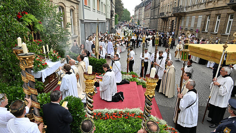 Fronleichnamsprozession 2023 in BambergFronleichnamsprozession 2023 in Bamberg