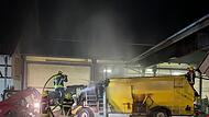 Ahorn: Landwirtschaftliche Maschine geht in Flammen auf - großer Schaden Ahorn: Landwirtschaftliche Maschine geht in Flammen auf - großer Schaden