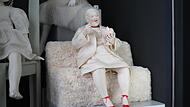 Die Figur „Aber bitte mit Sahne“ wurde im Jahr 2009 für eine Sonderausstellung des Neustadter Spielzeugmuseums hergestellt.