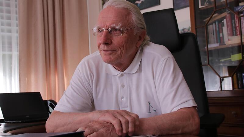 Peter Deeg in der Deegenberg-Klinik. An den zweiten Weltkrieg erinnert sich der 81-Jährige nicht bewusst, die Ereignisse hat er erst später verstanden.