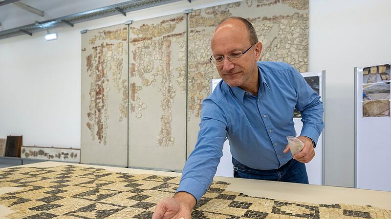 Augsburg pr&auml;sentiert restauriertes r&ouml;misches Mosaik