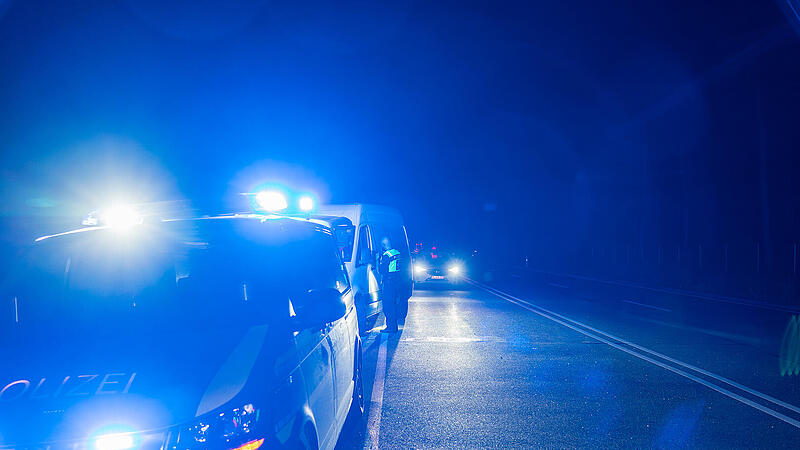 Abschiebehäftling flüchtet bei Transporfahrt - Großfahndung im Landkreis Bamberg Abschiebehäftling flüchtet bei Transporfahrt - Großfahndung im Landkreis Bamberg