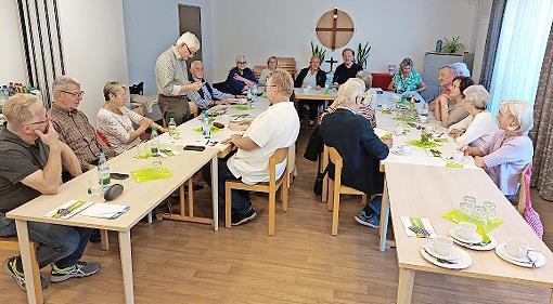 Die Seniorenunion im Besprechungsraum der Rummelsberger Diakonie in Zeil.