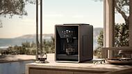 Loewe hat nicht nur einen Kaffeevollautomaten entwickeln wollen, sondern den allerbesten. Nun ist der aura.matic auf dem Markt – doch kann er das Versprechen des Kronacher Herstellers halten? Loewe Loewe hat nicht nur einen Kaffeevollautomaten entwickeln wollen, sondern den allerbesten. Nun ist der aura.matic auf dem Markt – doch kann er das Versprechen des Kronacher Herstellers halten? Loewe
