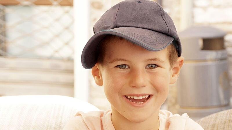 Badminton-Nachwuchstalent Jonas Krambo starb mit elf Jahren an einem Hirntumor. Ein nach ihm benannter Verein soll jetzt leukämie- und tumorkranken Kindern helfen.