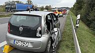 Die hintere Tür auf der Beifahrerseite wurde beim Unfall abgerissen.