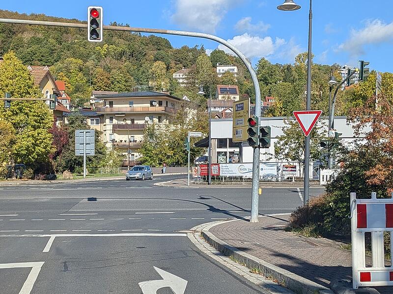 Die Ampelanlage in Bad Br&uuml;ckenau am Deutschen Haus f&auml;llt seit Monaten immer wieder aus.